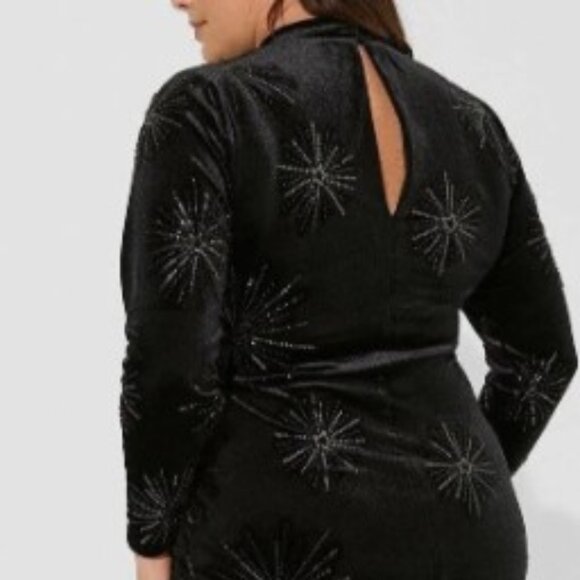 Torrid Maxi Beaded Embroidery Velvet Mock Neck Dress SZ 1 - Gently Used - Picture 2 of 12